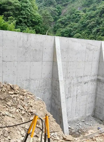 安阳内黄县重力式挡土墙